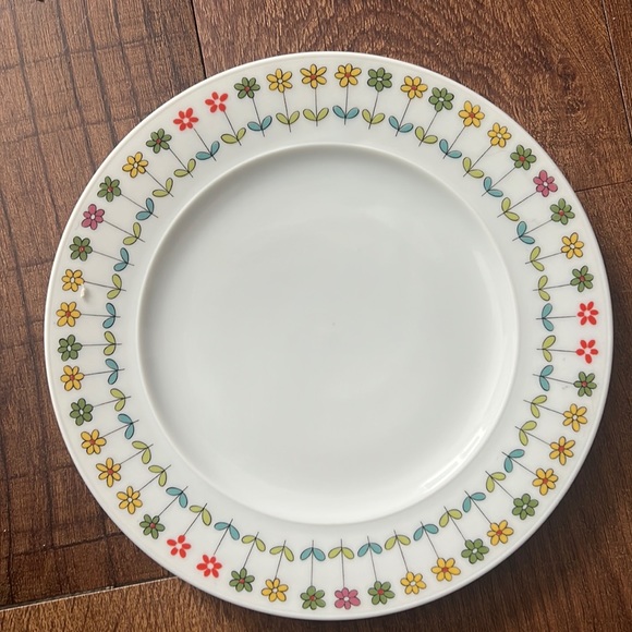Emilio Pucci | Rosenthal Piemonte Salad Plates, 8” | 1 plate - Picture 2 of 3